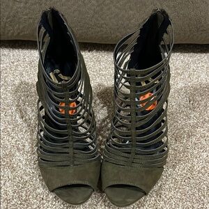 Stylish Olive Green Women's Heels